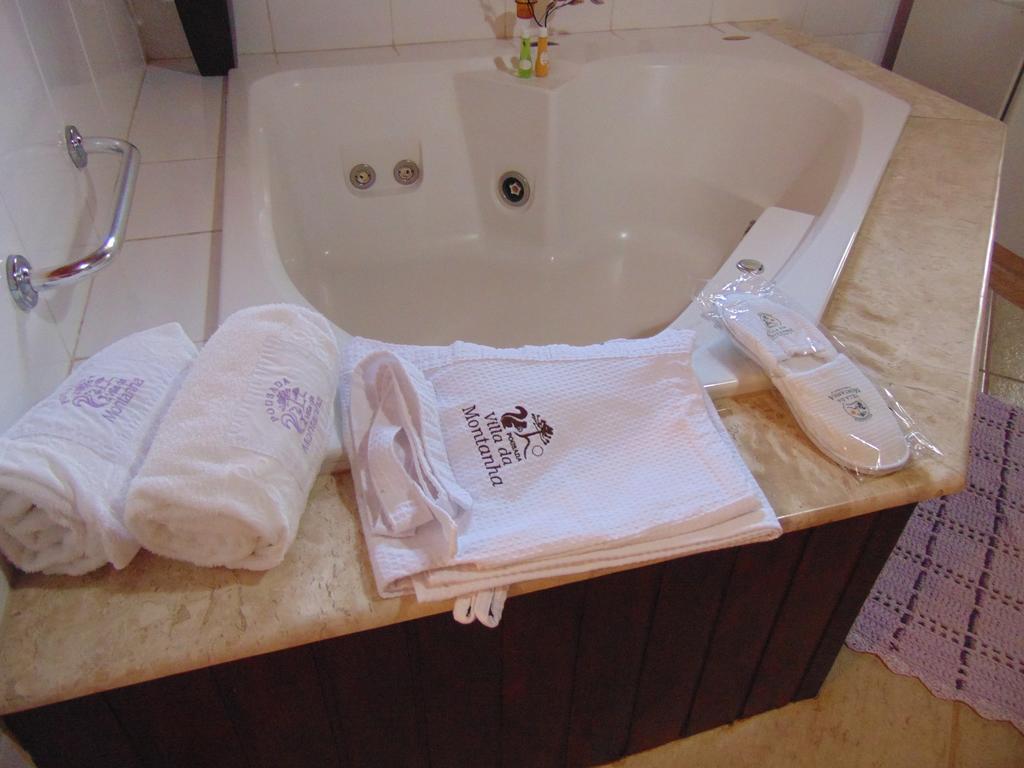 Deluxe Double Room,398285304:JPEG